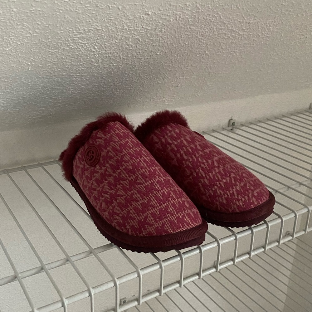 Michel Kors fur slippers